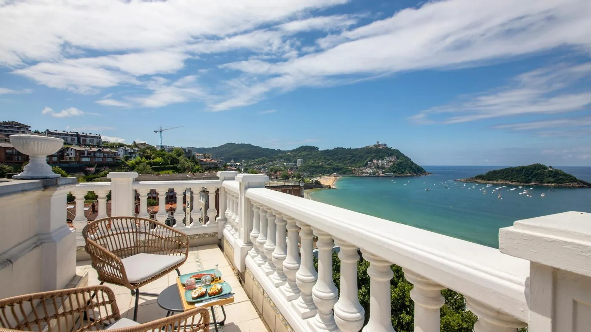 Far Out Inn San Sebastián