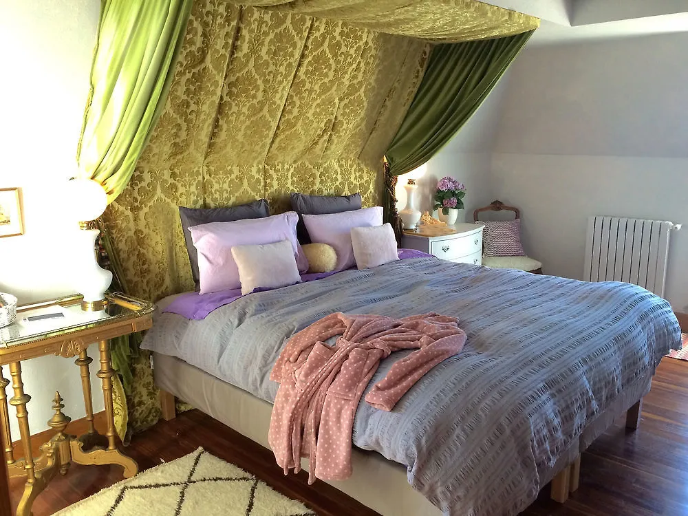 Far Out Inn San Sebastián